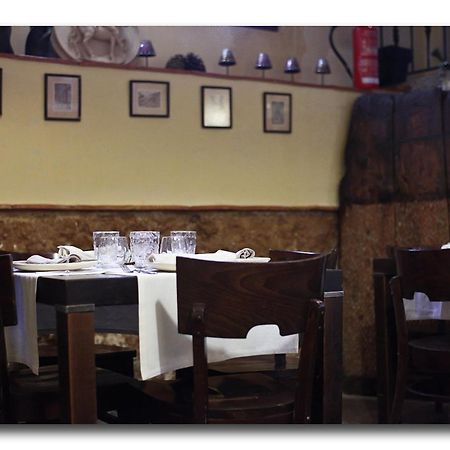 Hotel Restaurante Dona Anita Requena Eksteriør billede