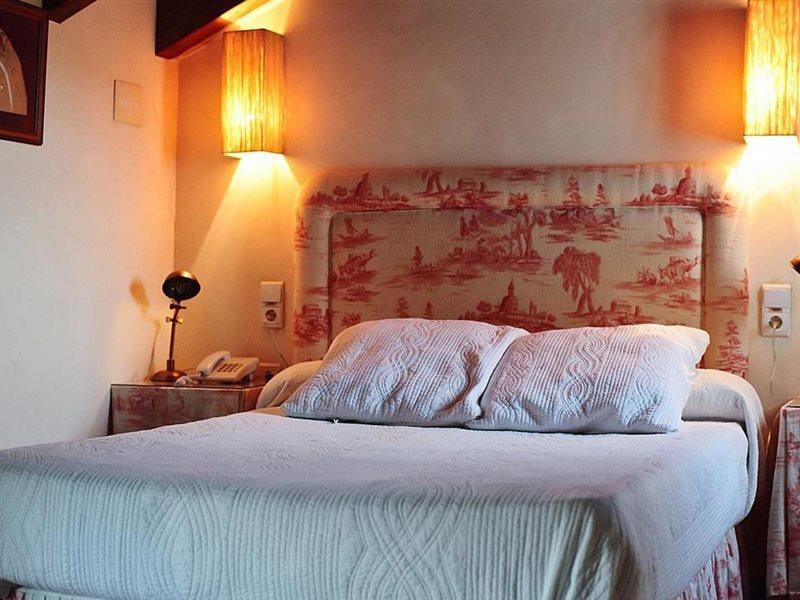Hotel Restaurante Dona Anita Requena Eksteriør billede